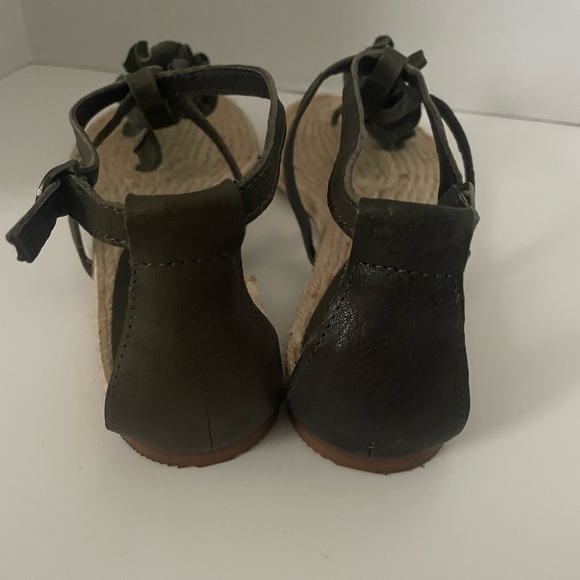 Nara Paola Land Asfalto Black Flower Woven Sandal Women’s 7.5M - Picture 3 of 8